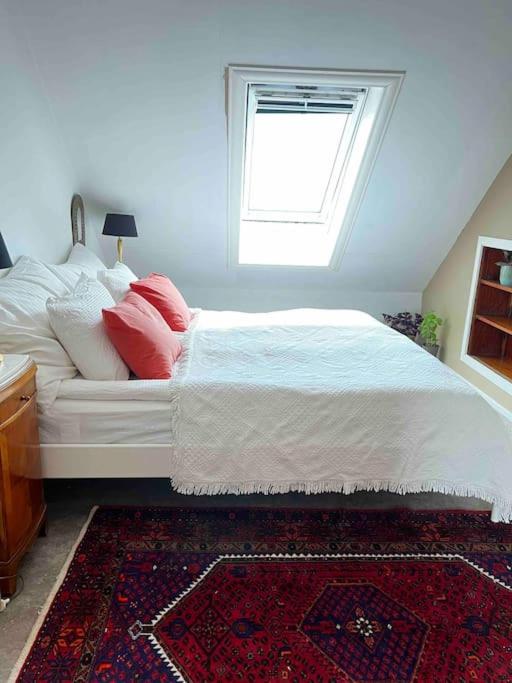 Central 2Br With Balconies And Art In Historical University Area Bergen Exterior photo