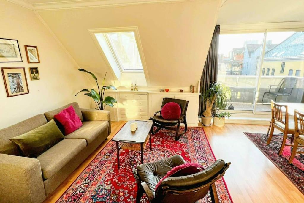 Central 2Br With Balconies And Art In Historical University Area Bergen Exterior photo
